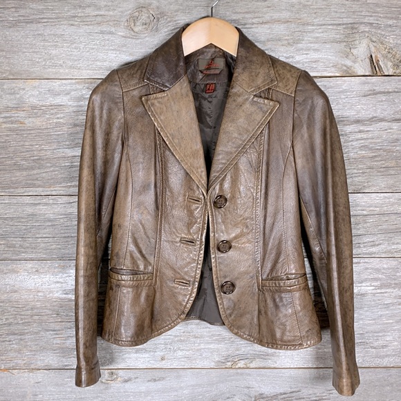 Danier Distressed Brown Leather jacket - Picture 3 of 12